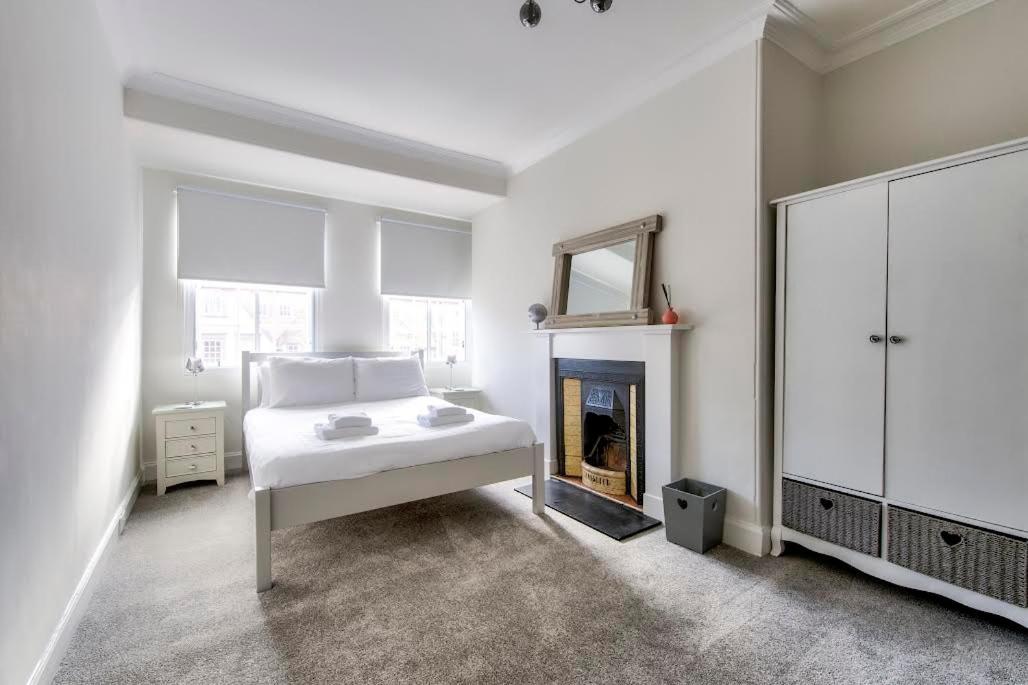 Apartmán Pass The Keys Modern 3 Bed Flat On The Historic Royal Mile EDI Exteriér fotografie